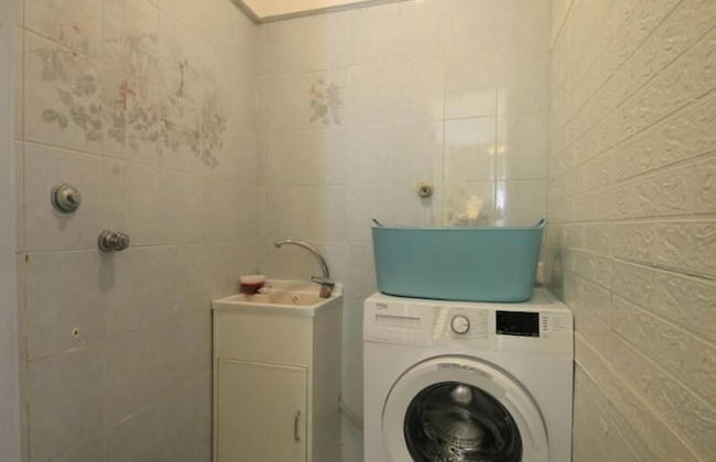 Dolls House Holiday Home - Photo 18