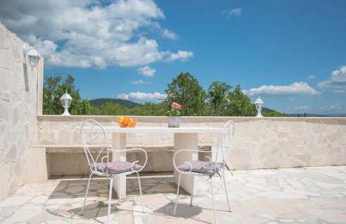 Nice Home In Kresevo Brdo With Kitchen - Foto 11