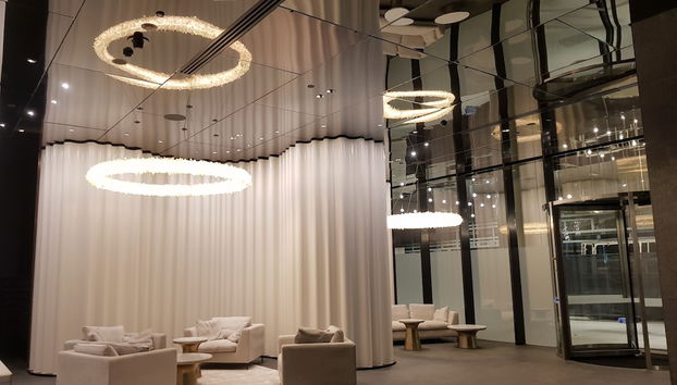 Coin salon dans le hall