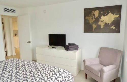 2BR in Heart of SoBe with Parking - Foto 9