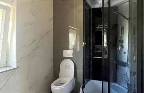 3 Bedroom Nice Apartment In Marinici - Foto 16