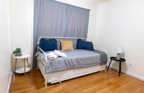New 4 Apts-198-3 Bed Apt 1st Floor & 3 Bed Apt 2nd Floor - 1 Bed Studio Apt Ground Floor & 1 Bed Studio Apt Ground Floor near Penn Station EWR Newark NJ Airport Hospital Manhattan NYC - Foto 6