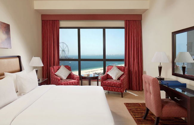 Roda Amwaj Suites - Photo 11