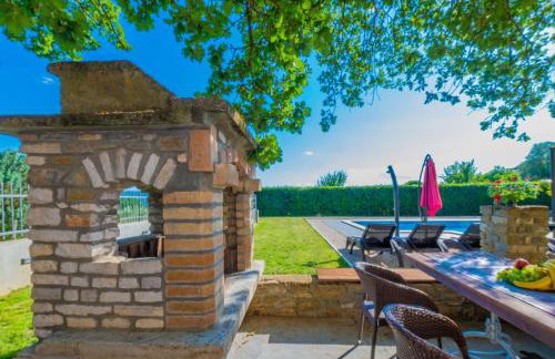 Villa Tupljak, luxury and comfort in a hidden summer hideout - Photo 2