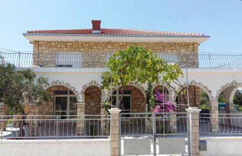 Stunning Apartment In Gornje Selo - Foto 8