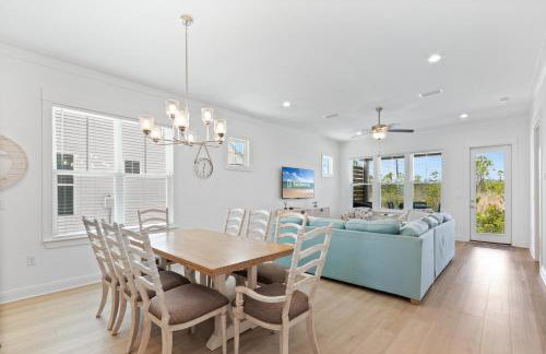 Sandy Cheeks Pet Friendly - Photo 30