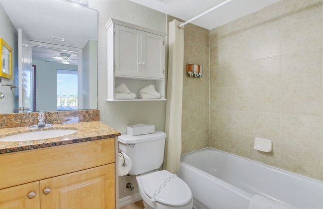 Surf Beach Treasure Island Resort - Photo 72