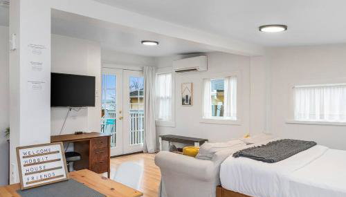 Walk to the waterfront! The Hobbit House - Foto 3