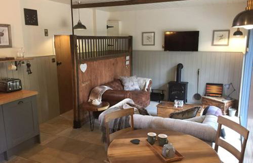 Luxury New Forest Barn, ideal for couples - Photo 17