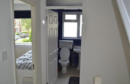 Nice 3 Bedroom House Wimbledon - Foto 18