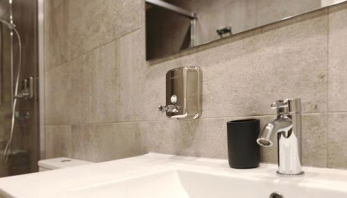 Apt 1 hab Catedral III, Parking, Centro Valladolid - Photo 3, Shower