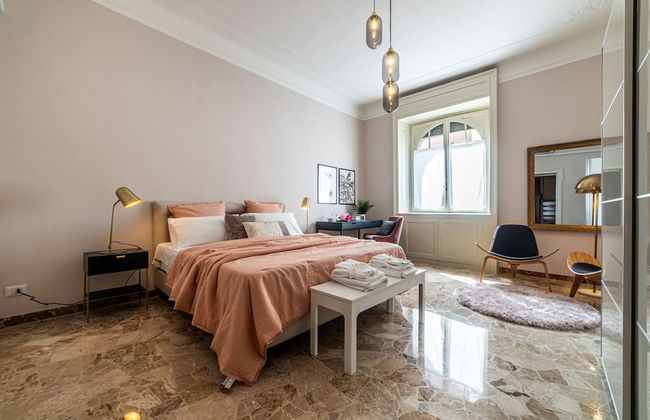 JOIVY Sophisticated Flat W/ Desk - Foto 2