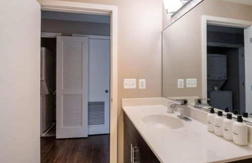 Reston 2br w laundry walk to restaurants mall WDC-831 - Foto 14
