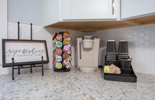 Soaking tub w Washer and Dryer, WiFi - Foto 23