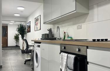 West Hampstead 3BR - with Fast WiFi - Sofa Bed & Workstation - Foto 23