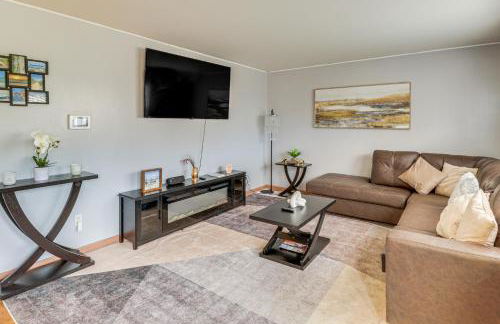 Near Beaches, Base and Bay! Hampton Home with Backyard - Foto 5