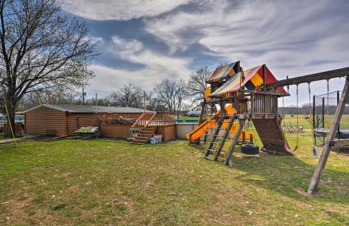 Bartlesville Cabin with Pool, Hot Tub and Trampoline! - Foto 24