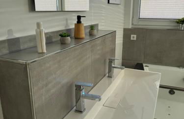 Penthouse mit Sauna, Jacuzzi & Tischkicker - Foto 3