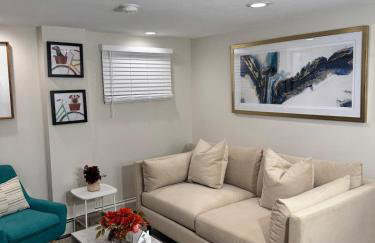 Julie's Cozy 2 Bedroom Basement Apartment - Foto 13