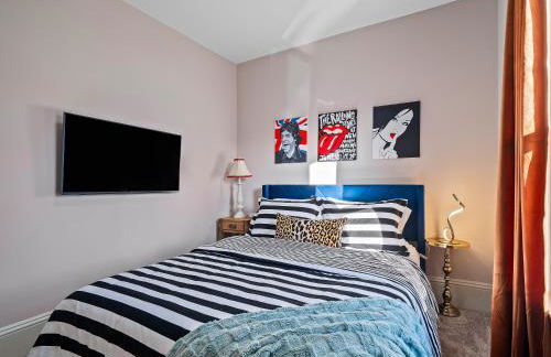 Cleveland Escape - Hot Tub - Karaoke Machine - Sleeps 12 - Foto 80