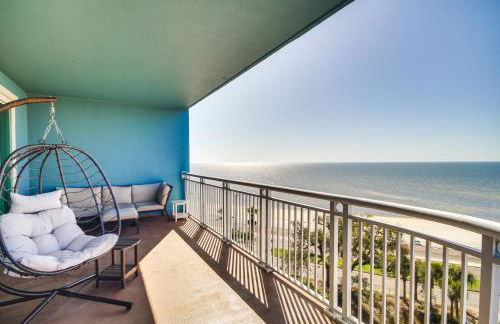 Gulfport Oceanfront Vacation Rental Walk to Beach - Photo 2