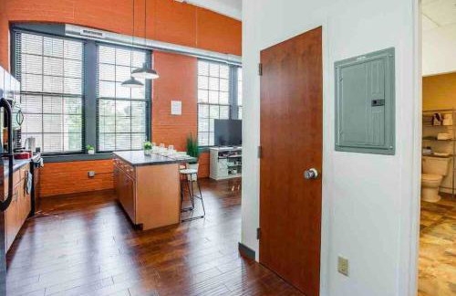 NY Style Centric Loft with King Bed by Park av. - Foto 16