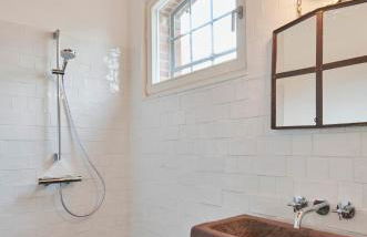 re~barn - Modern Country Stay - Photo 2