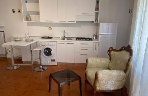 Piccolo appartamento nel centro storico di Montauro - Photo 3