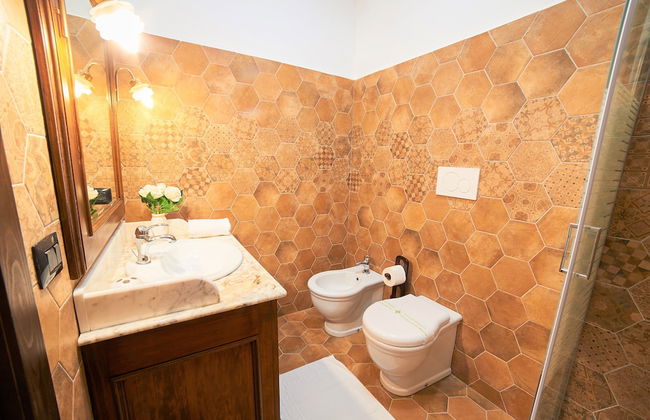 Villa on top of a Hill With an Enchanting View of Lake Bolsena - Foto 9