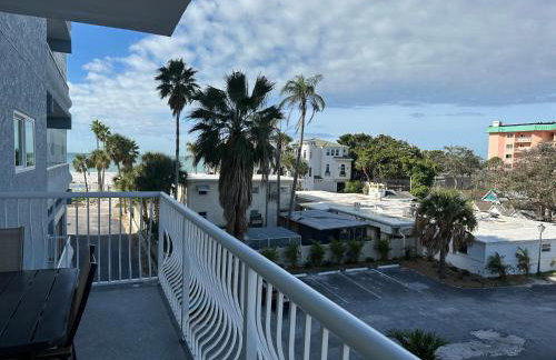 Beach Retreat in Redington Shores - Foto 31