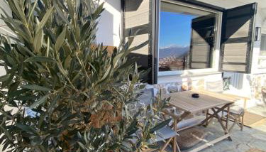 calm stone house elemm - Foto 1