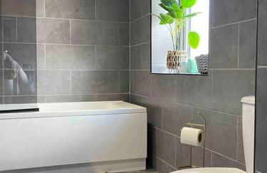 Modern and spacious house with Hot Tub - Foto 24