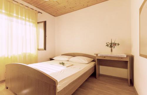 Family-friendly apartments with swimming pool Rogac, Solta - 19809 - Photo 20