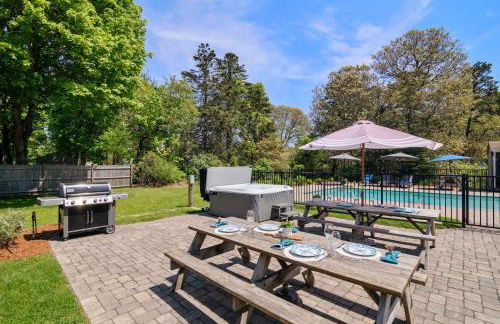 Sleeps 14 Home w Pool Great for Families - Photo 35