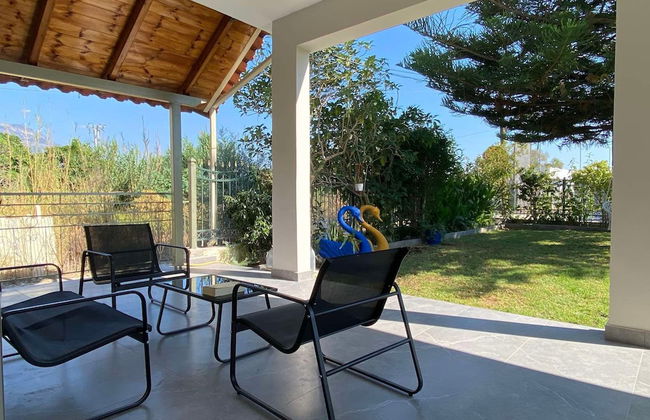 Kalamata Garden Haven - Escape Amidst Greenery - Foto 17