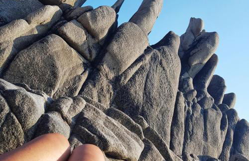 Appartement T2bis Sartène 60m2 avec jolie terrasse de 25m2 et vue panoramique mer et montagne sur le Golfe du Valinco - Quartier calme à 10mn à pied du centre ville - Idéal pour 4 personnes et possibilité de 6 couchages - Place de parking réservée - Foto 29