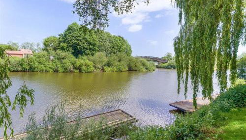 Riverside Cottage with balcony and fishing jetty - Foto 2