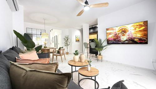 Sunset Beach Apartment - Playa del Cura, 10 meters to Beach, Sea View, Centrally Located, Los Locos - Foto 3