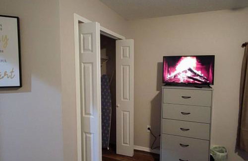 Downtown Charm Two Bedroom Home - Foto 39