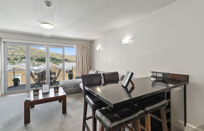 LAKESIDE LIVING - MODERN 2-BEDROOM APARTMENT - Foto 4