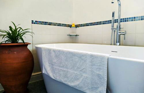 The Shire House - Photo 41