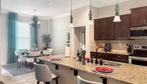 Bungalow BlissYour Luxurious Home Away from Home - Photo 5