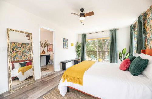 Disney World Cinderella Castle Lazy River Pool & Game Room - Foto 22