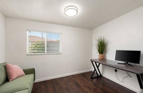 Perfect Home for Work or Relaxing Vacation - Photo 18