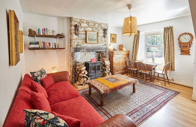 Host Stay Elliott Terrace - Photo 1