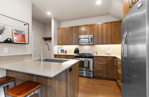 THE PENDLETON - Walkable - Arcade Loft - Modern- Light & Bright - Photo 20