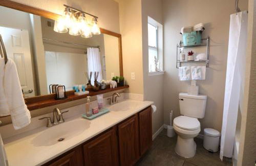 Sunset Escape & Basketball Court - Foto 29