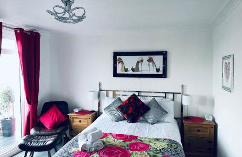 "The Celebration" Balcony Seafront Apartment - Foto 3