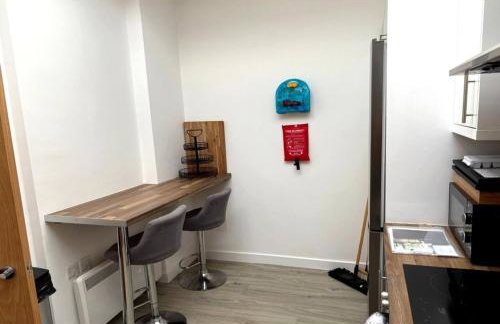 Spacious 2-Bed - Hospital & City Nearby Parking Pet Friendly - Foto 11