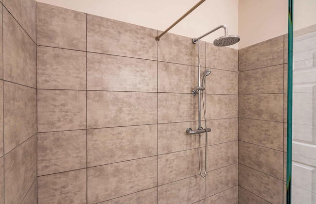 Fabulous Chic Apartment Filled w Natural Light at Famous Handelskade - Foto 18